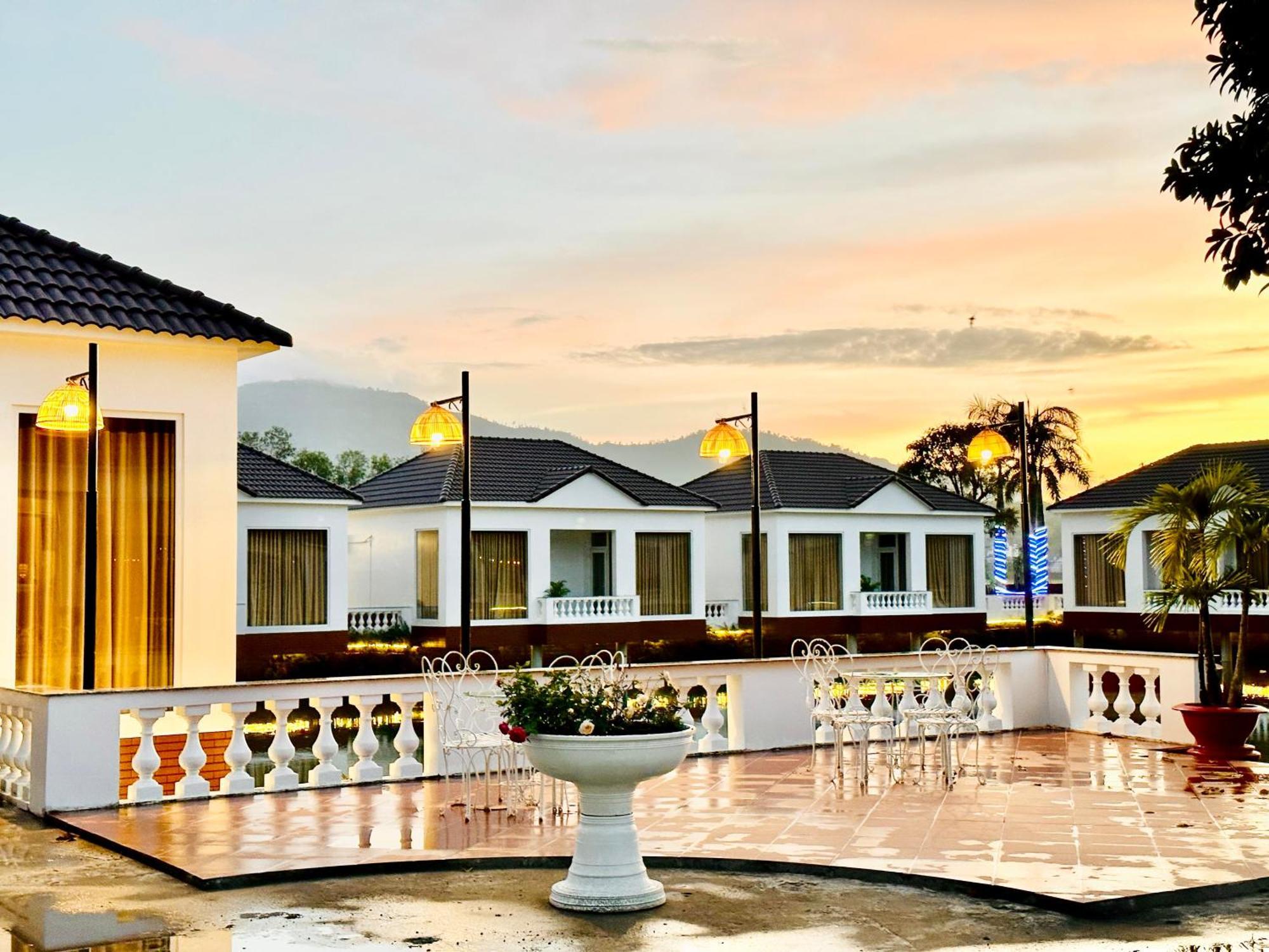Rong Vang Resort Tri Ton Esterno foto